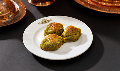 BAKLAVALAR & ÖZEL TATLILAR