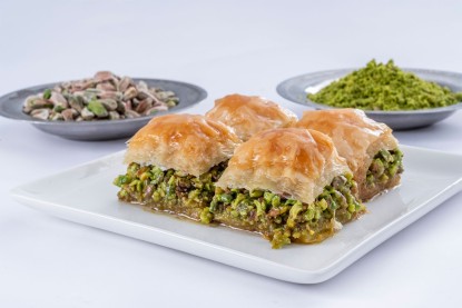 Fıstıklı Kare Baklava - 1 KG